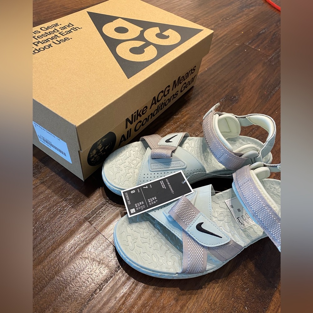 Brand new Nike ACG Deschutz sandals. Size women’s 8